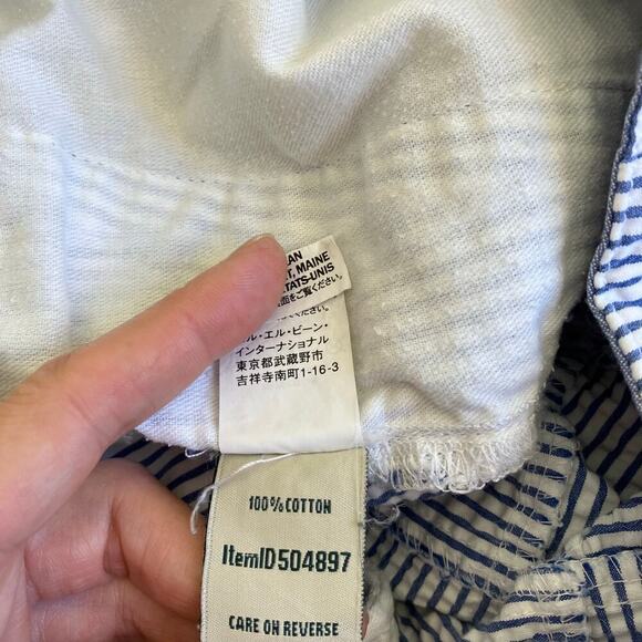 L.L. Bean Sz 16 Favorite Fit Patchwork Seersucker Bermuda Shorts 9” White Blue - Picture 12 of 16